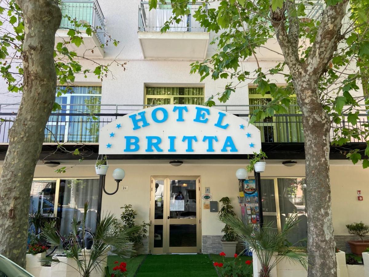 Hotel Britta Ріміні Екстер'єр фото